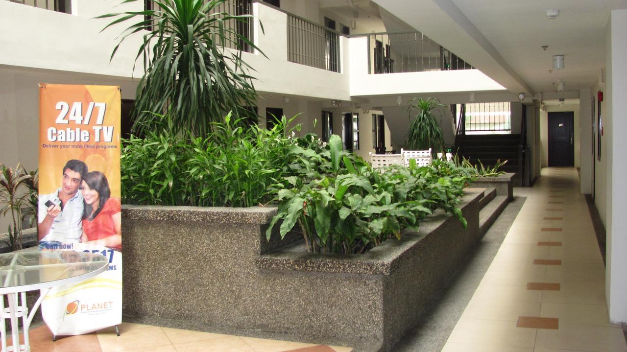 Two - 2Br Condo In The Heart Of Davao City Exterior photo